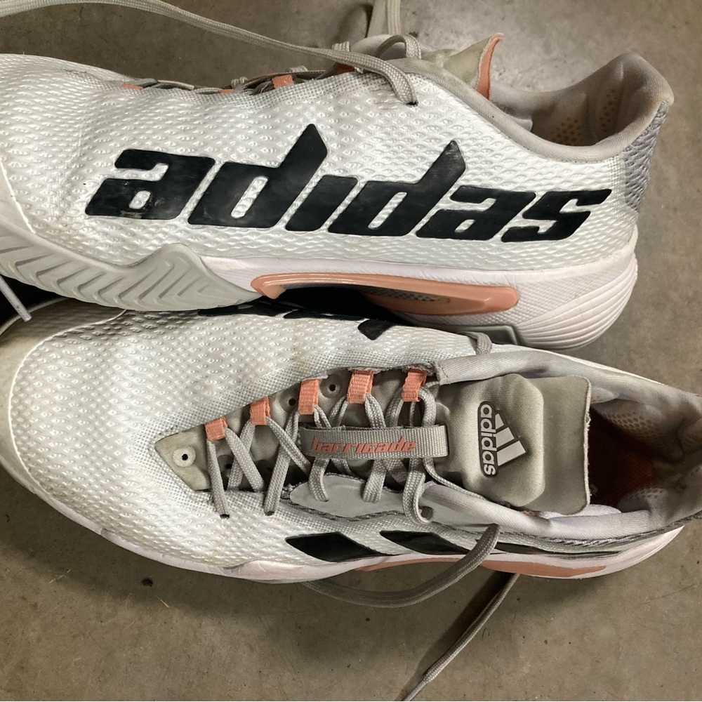 Adidas Barricade ladies sneakers size 10 in excellent condition